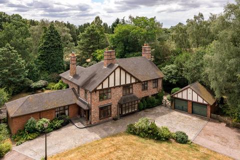 5 bedroom detached house for sale - Manor Lodge, Pell Wall