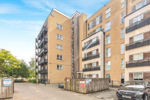 undefined, Lanadron Close, Isleworth TW7