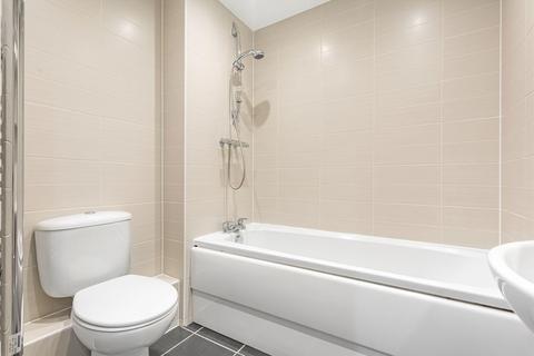 undefined, Lanadron Close, Isleworth TW7