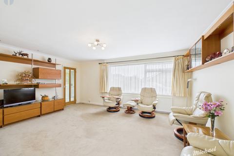 4 bedroom detached house for sale, Herston Close, Aylesbury, Buckinghamshire