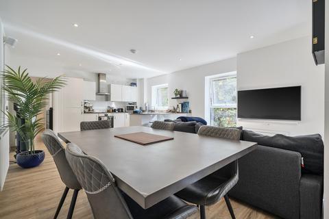 undefined, Brumwell Avenue, London