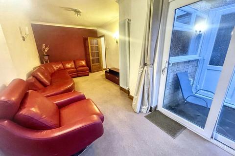 3 bedroom semi-detached house for sale, Sansome Road, Solihull B90