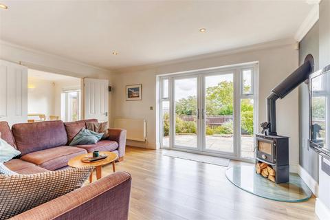 42 Ashdale Avenue, Pershore, WR10 1PL