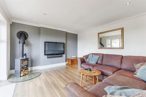 42 Ashdale Avenue, Pershore, WR10 1PL