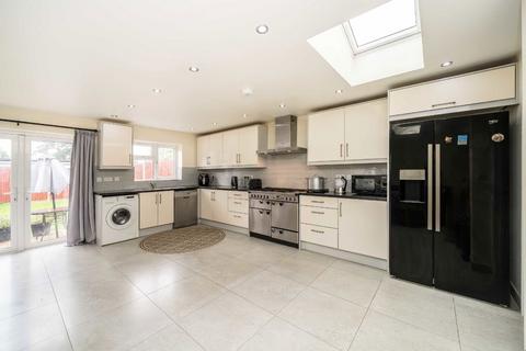 undefined, Uneeda Drive, Greenford UB6