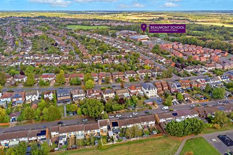 3 bedroom end of terrace house for sale, Pinewood Close, St. Albans