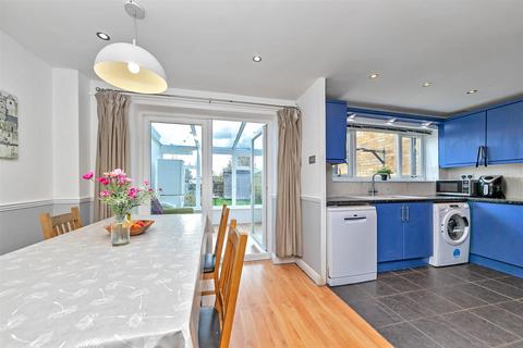 3 bedroom end of terrace house for sale, Pinewood Close, St. Albans