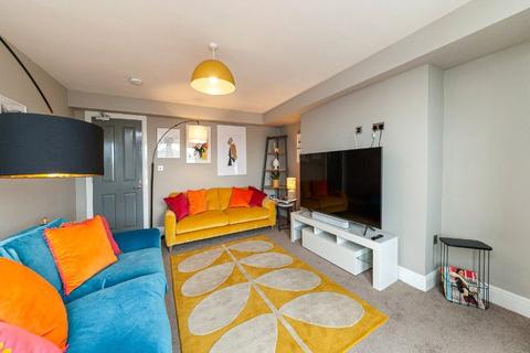 6 bedroom apartment to rent, St. James House, 3-4 Portland Terrace NE2
