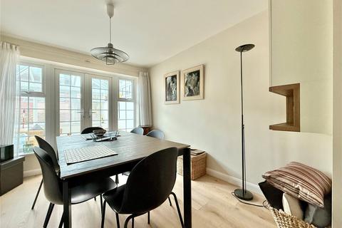undefined, Chesterfield Gardens, Meads, Eastbourne, East Sussex, BN20