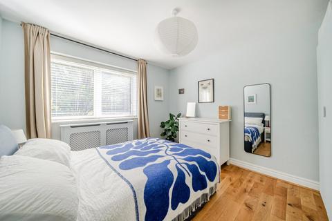 2 bedroom flat for sale, Elmworth Grove, West Dulwich, London, SE21