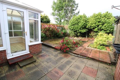 2 bedroom semi-detached bungalow for sale, Chadderton Drive, Newcastle upon Tyne NE5