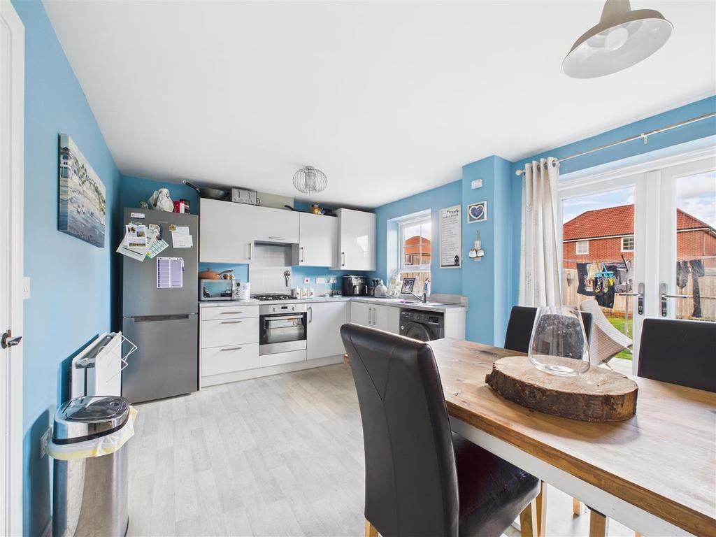 CAM03303 G0-PR0207-STILL004.jpg