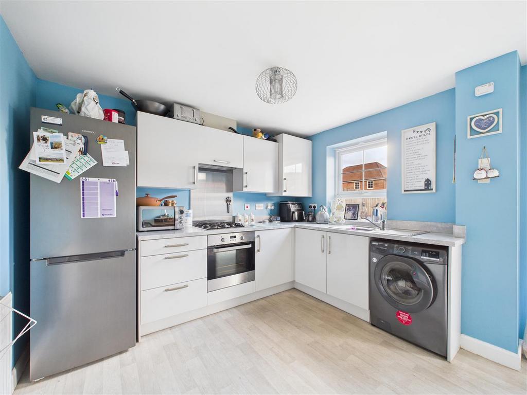 CAM03303 G0-PR0207-STILL005.jpg