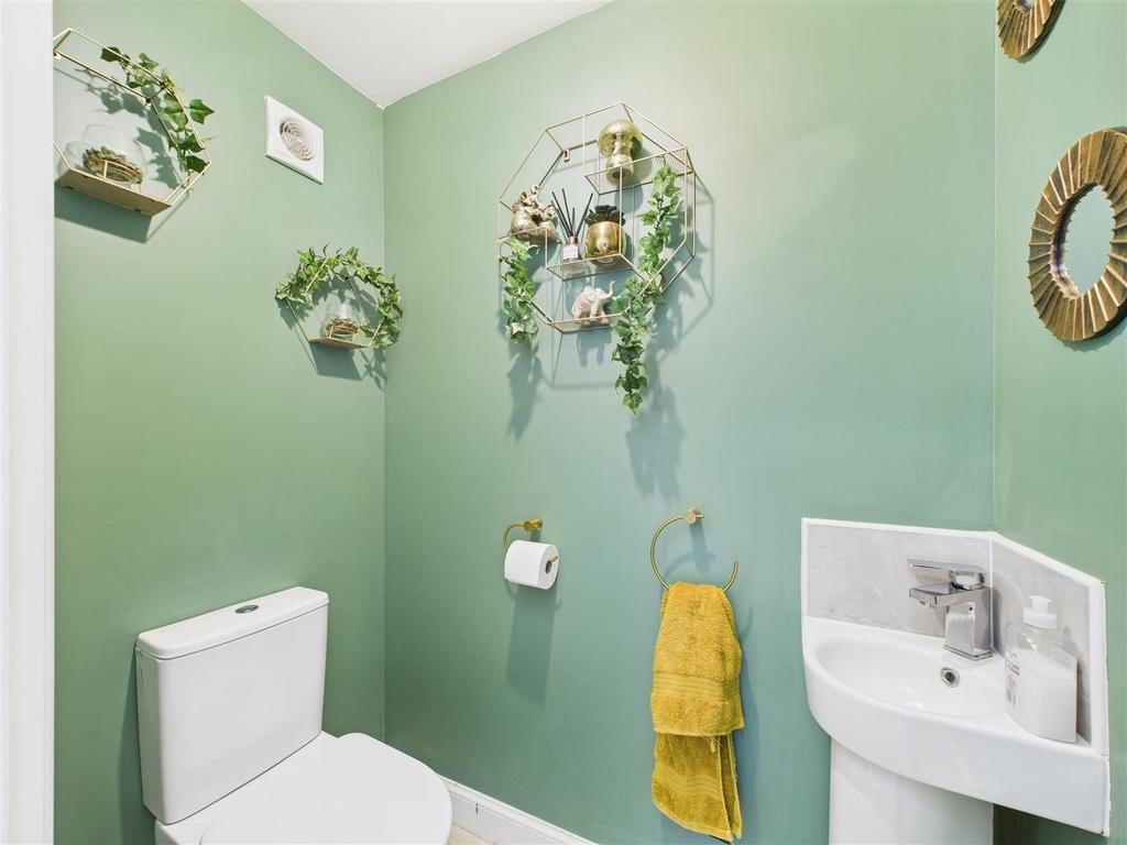 CAM03303 G0-PR0207-STILL017.jpg