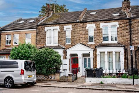 Finsbury Park Avenue, Harringay