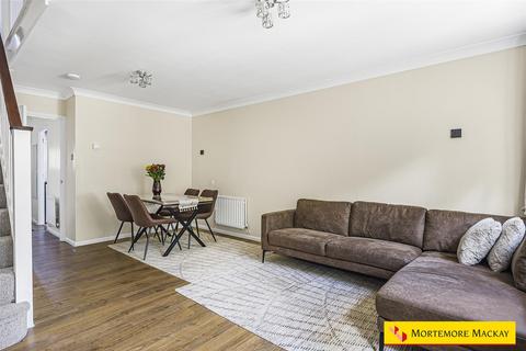2 bedroom end of terrace house for sale, Bayliss Close, London