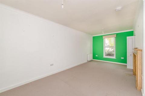 7 Abbey Close, Jedburgh, TD8 6BG