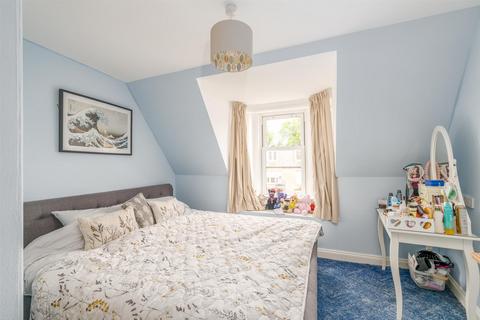 Jedvale, 2 Canongate, Jedburgh, TD8 6AJ