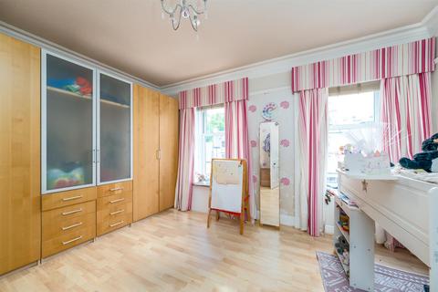Jedvale, 2 Canongate, Jedburgh, TD8 6AJ