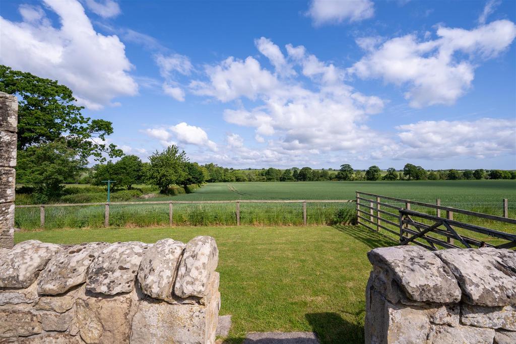 1 Swinton Bridge End Farm Cottage-36.jpg