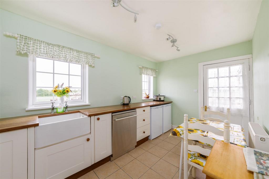 1 Swinton Bridge End Farm Cottage-11.jpg