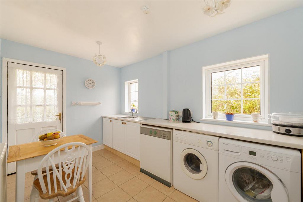 1 Swinton Bridge End Farm Cottage-13.jpg