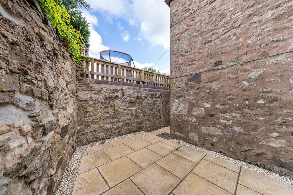 Apartment 17b bridgend-10.jpg