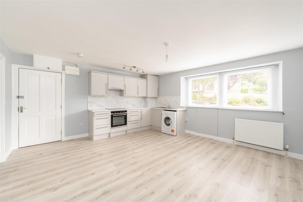Lower left apartment-06.jpg