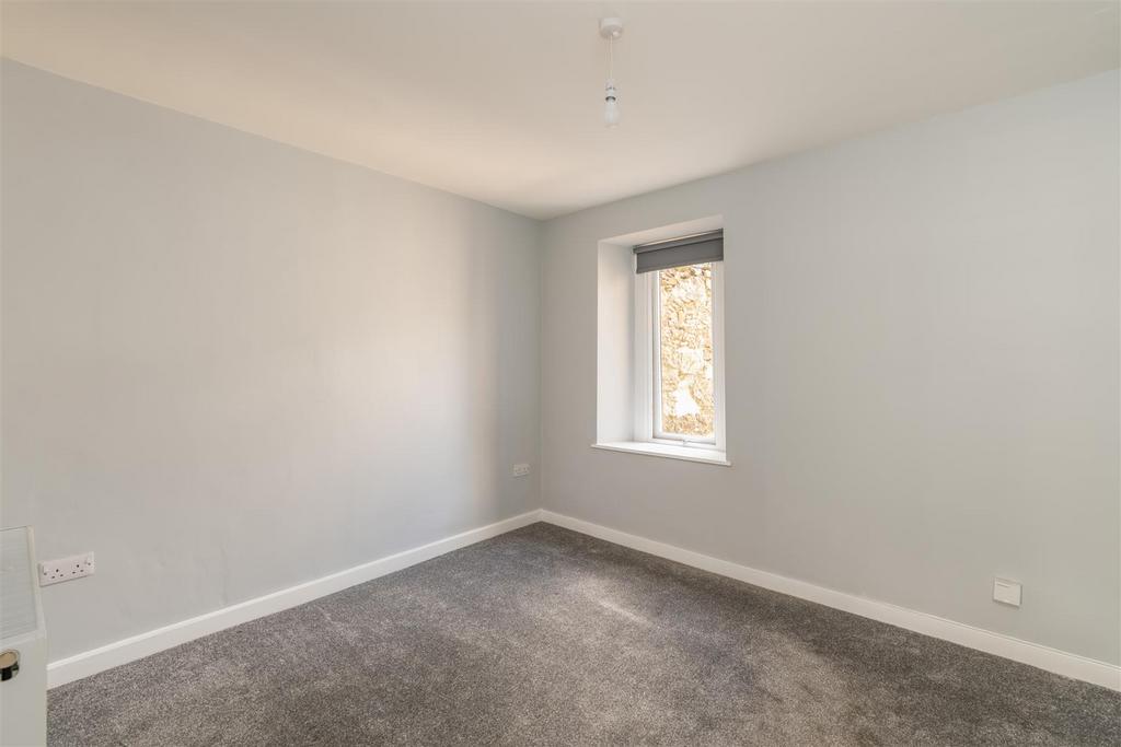 Lower left apartment-09.jpg