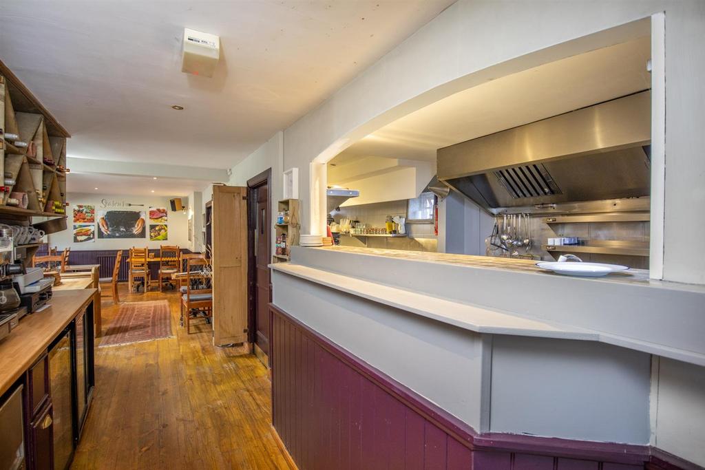 Seasons restaurant-13.jpg