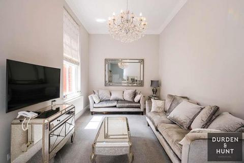 undefined, Rosebury Square, Woodford Green, IG8