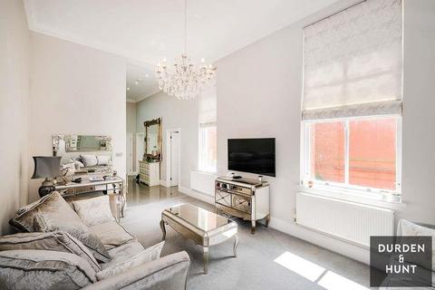 undefined, Rosebury Square, Woodford Green, IG8