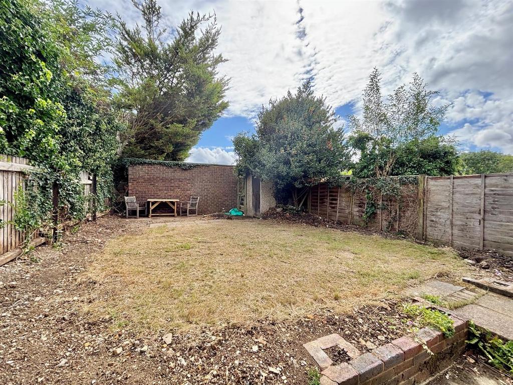 GARDEN2.jpg