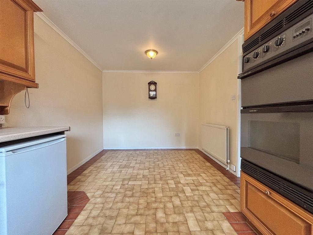 KITCHEN3.jpg