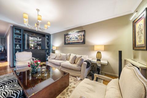 5 bedroom flat to rent, Anhalt Road, London, SW11