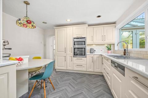 38 Broad Oaks Road, Solihull, B91 1JB