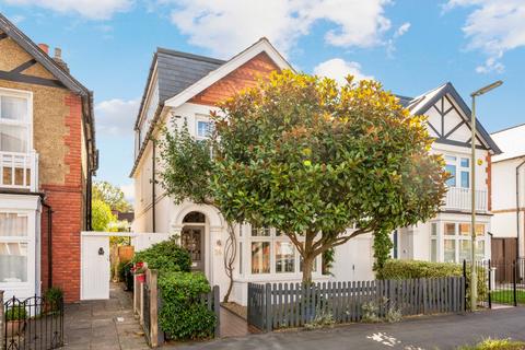 undefined, Kings Road, WALTON-ON-THAMES, KT12