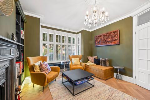 undefined, Kings Road, WALTON-ON-THAMES, KT12