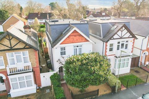 undefined, Kings Road, WALTON-ON-THAMES, KT12