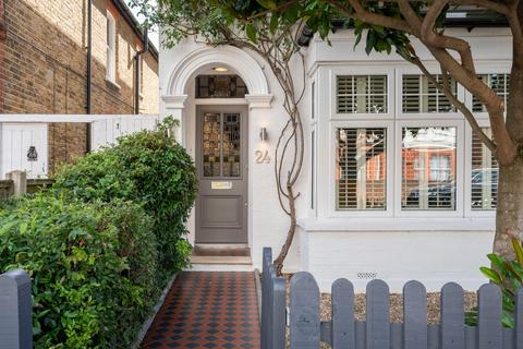 undefined, Kings Road, WALTON-ON-THAMES, KT12