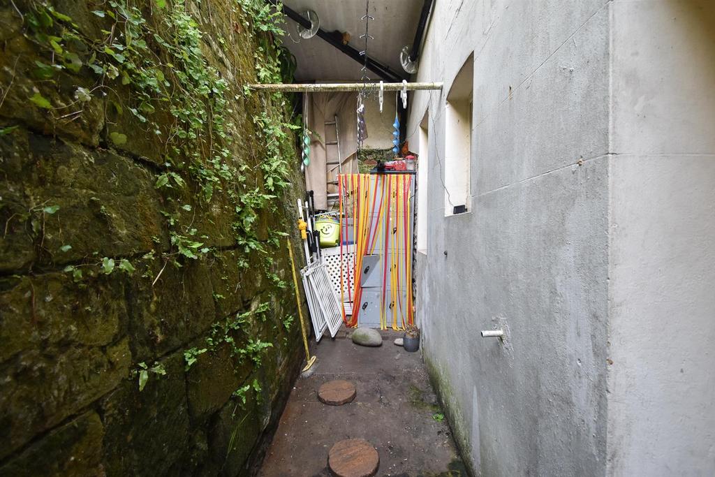 Rear courtyard