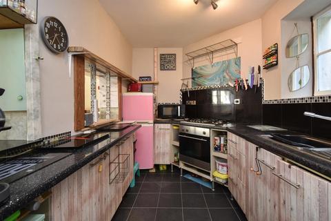 1 bedroom flat for sale, East Ascent, St. Leonards-On-Sea