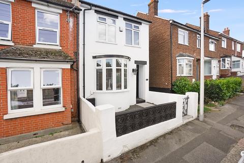 3 bedroom end of terrace house for sale, Harvey Road, Rainham