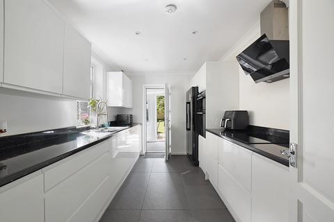 3 bedroom end of terrace house for sale, Harvey Road, Rainham