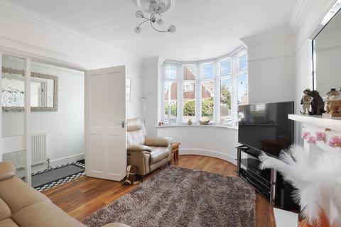 3 bedroom end of terrace house for sale, Harvey Road, Rainham