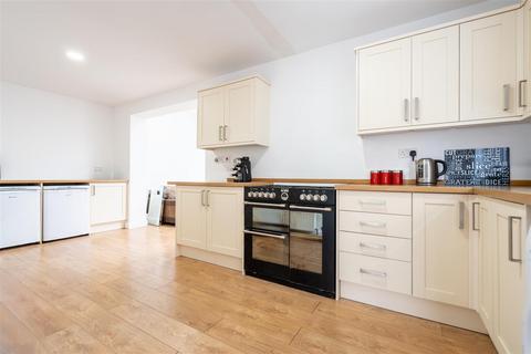 3 bedroom semi-detached house for sale, Horton Avenue, Shiremoor, Newcastle Upon Tyne