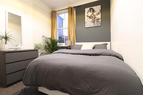 undefined, Lynton Road, London