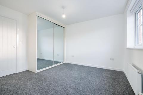 4 bedroom house to rent, at Wellington Park, 22 Laing Close SR5