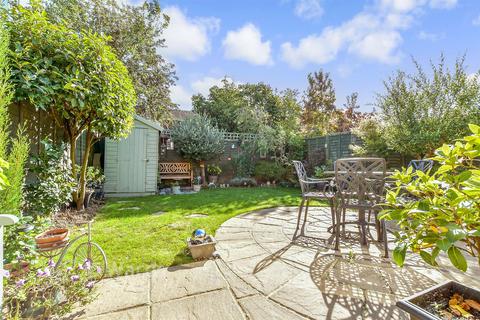 Lucks Way, Marden TN12