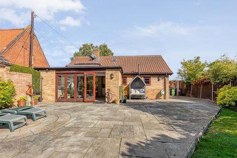 undefined, A Welcoming Bungalow Overlooking Aldborough Village Green